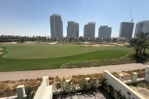 Adosado en venta en DAMAC Hills (Akoya by DAMAC), Dubai, EAU 4 dormitorios, 150 m2 № 718572 - foto 2