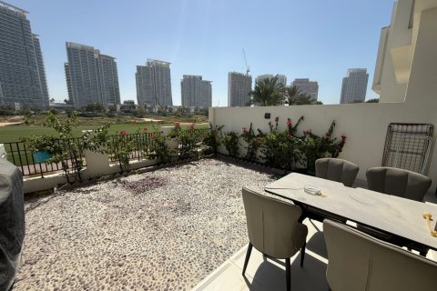 Townhouse til salg i DAMAC Hills (Akoya by DAMAC), Dubai, UAE 4 soveværelser, 150 kvm № 718572 - foto 4