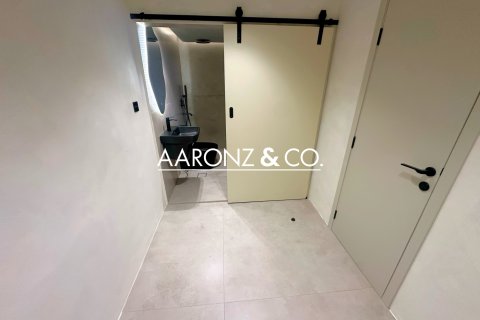 Byt v Jumeirah Lake Towers, Dubai, SAE 2 ložnice, 165.1 m² Č.: 670465 - fotografie 13