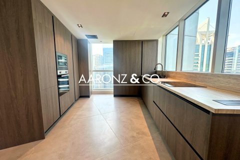 Byt v Jumeirah Lake Towers, Dubai, SAE 2 ložnice, 165.1 m² Č.: 670465 - fotografie 15