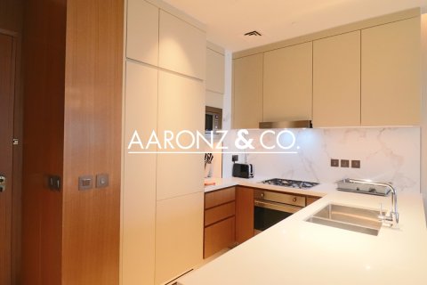 Зняти в оренду квартиру в Даунтаун Дубай (Даунтаун Бурдж Дубай), ОАЕ 2 спальні, 111.5м2, № 670462 - фото 14