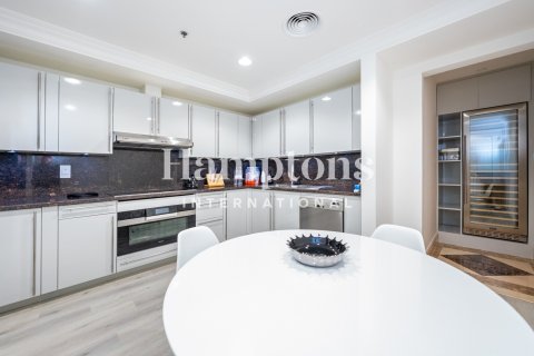 Снять в аренду таунхаус в Пальма Джумейра, Дубай, ОАЭ 3 спальни, 463.44940259м2, № 680552 - фото 15