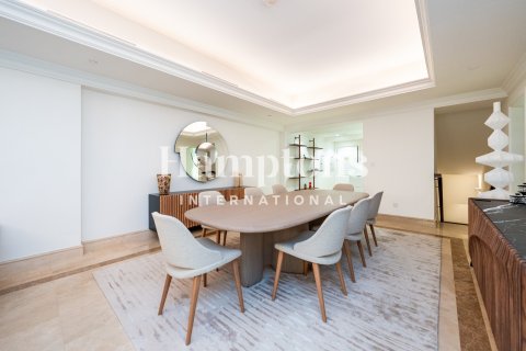 Снять в аренду таунхаус в Пальма Джумейра, Дубай, ОАЭ 3 спальни, 463.44940259м2, № 680552 - фото 9