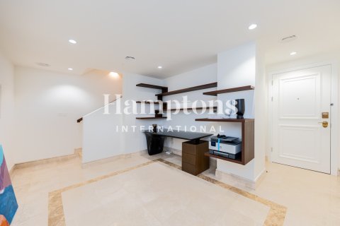 Снять в аренду таунхаус в Пальма Джумейра, Дубай, ОАЭ 3 спальни, 463.44940259м2, № 680552 - фото 12