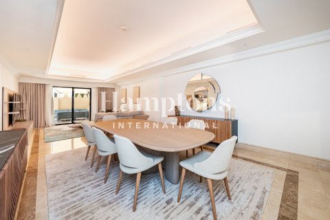 Снять в аренду таунхаус в Пальма Джумейра, Дубай, ОАЭ 3 спальни, 463.44940259м2, № 680552 - фото 8