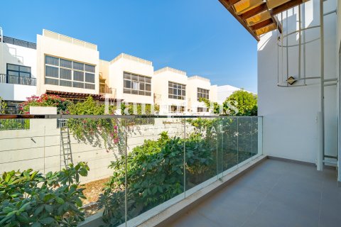 Rijtjeshuis te huur in Al Furjan, Dubai, VAE 4 slaapkamers, 231.84965583 vr.m., nr 680553 - foto 20
