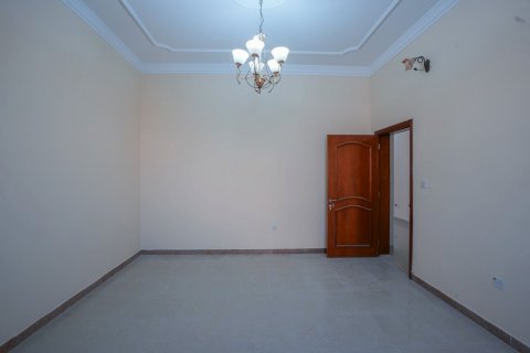 Propriété commerciale à louer à Khalifa City, Abu Dhabi, EAU 418 m2 № 594297 - photo 15