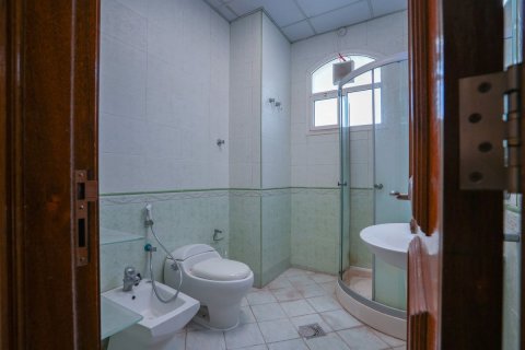 Propriété commerciale à louer à Khalifa City, Abu Dhabi, EAU 418 m2 № 594297 - photo 28