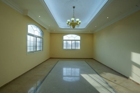 Propriété commerciale à louer à Khalifa City, Abu Dhabi, EAU 418 m2 № 594297 - photo 21