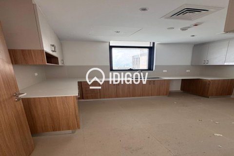 Leilighet til salgs i Al Khan, Sharjah, Emiratene 3 soverom, 160.35 kvm Nr. 735458 - Foto 13