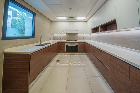 Villa on the Yas Island, Abu Dhabi, UAE 4 bedrooms, 600 sq.m. № 662960 - photo 7