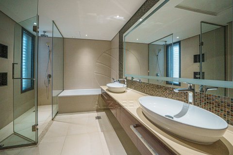 Villa on the Yas Island, Abu Dhabi, UAE 4 bedrooms, 600 sq.m. № 662960 - photo 15