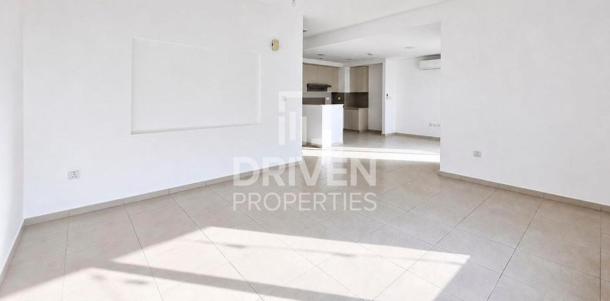Townhouse in Town Square, Dubai, UAE 3 bedrooms, 202.53 sq.m. № 756092