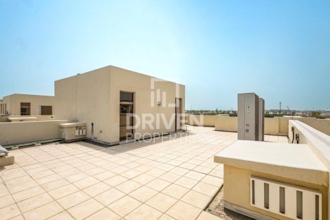 Meydan, Dubai, UAE의 판매용 타운하우스 침실 4개, 264.59제곱미터 번호 756093 - 사진 6