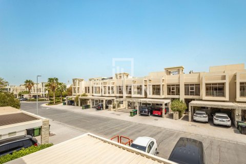 Meydan, Dubai, UAE의 판매용 타운하우스 침실 4개, 264.59제곱미터 번호 756093 - 사진 25