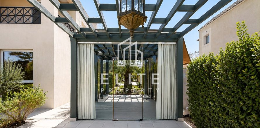 Villa a Living Legends, Dubai, EAU 4 camere da letto, 903 mq. № 760005