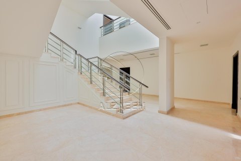 Villa in Al Maqtaa, Abu Dhabi, UAE 5 bedrooms, 1217 sq.m. № 614945 - photo 19