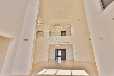 Villa in Al Maqtaa, Abu Dhabi, UAE 5 bedrooms, 1217 sq.m. № 614945 - photo 18