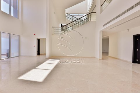 Villa in Al Maqtaa, Abu Dhabi, UAE 5 bedrooms, 1217 sq.m. № 614945 - photo 17
