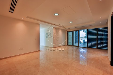 Villa in Al Maqtaa, Abu Dhabi, UAE 5 bedrooms, 1217 sq.m. № 614945 - photo 7