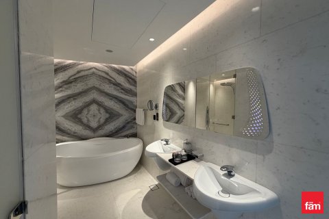 Appartement te koop in Business Bay, Dubai, VAE 1 slaapkamer, 75.4 vr.m., nr 652063 - foto 17