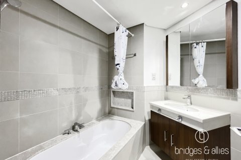 Снять в аренду квартиру в Даунтаун Дубай (Даунтаун Бурдж Дубай), ОАЭ 2 спальни, 129м2, № 677126 - фото 18