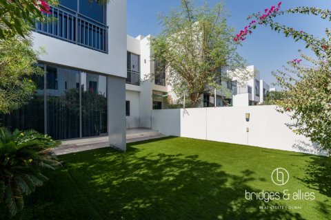 Huvila Dubai Hills Estate, Arabiemiraatit 3 makuuhuonetta, 203 m2 № 677130 - kuva 8