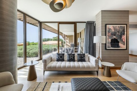 Apartment i Jumeirah, Dubai, UAE 3 soveværelser, 244 kvm № 682617