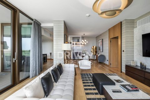 Apartment til leje i Jumeirah, Dubai, UAE 3 soveværelser, 244 kvm № 682617 - foto 3