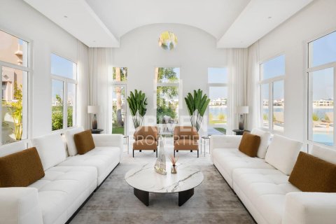 וילה להשכרה ב Palm Jumeirah, Dubai, איחוד האמירויות  6 חדרי שינה, 650 מ"ר, מספר 682620 - תמונה 4