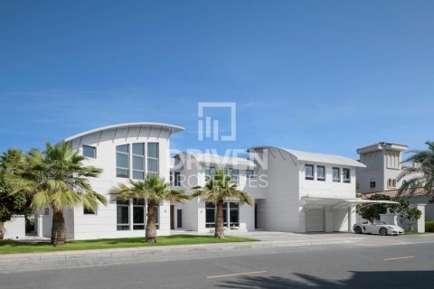 Willa w Palm Jumeirah, Dubai, ZEA 6 sypialnie, 650 mkw. nr 682620