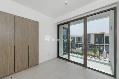 Vila v Tilal Al Ghaf, Dubai, SAE 4 spálne, 235 m2 č. 685487 - Fotografia 9