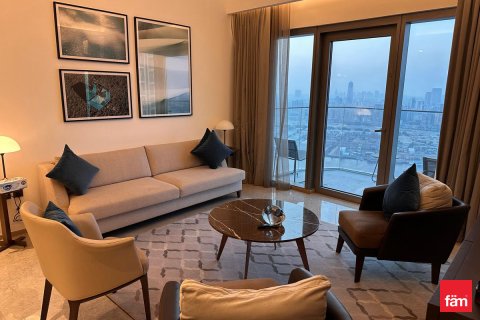 Apartment in Dubai, UAE 2 bedrooms, 101 sq.m. № 648038 - photo 2