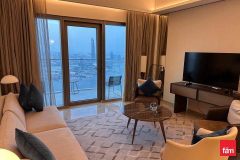 Apartment in Dubai, UAE 2 bedrooms, 101 sq.m. № 648038 - photo 3