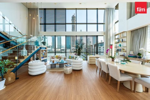 Apartmen di City Walk, Dubai, UAE 3 bilik tidur, 286 meter persegi № 648035