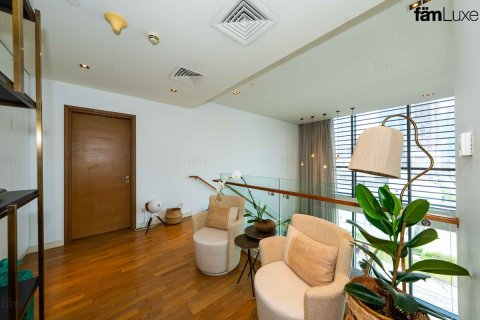 Apartmán v Al Wasl, Dubai, SAE 3 spálne, 286 m2 č. 648035 - Fotografia 10