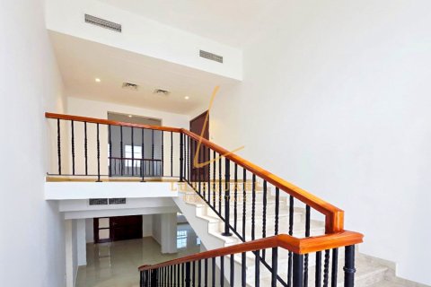 Üürile anda villa asukohaga Dubai Science Park, AÜE: 5 magamistoaga, 792 m² Nr 690754 - pilt 8