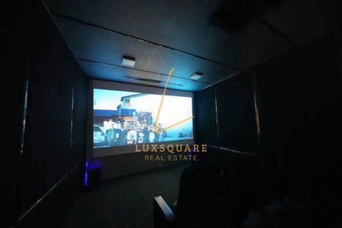 Villa sa Emirates Hills, Dubai, UAE 8 silid-tulugan, 1486 sq.m. № 690751 - larawan 25