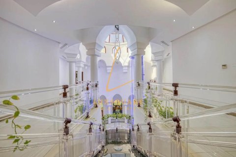 Villa sa Emirates Hills, Dubai, UAE 8 silid-tulugan, 1486 sq.m. № 690751 - larawan 9