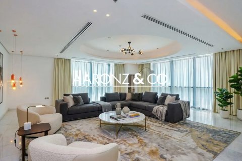 פנטהאוס להשכרה ב Business Bay, Dubai, איחוד האמירויות  5 חדרי שינה, 878 מ"ר, מספר 693668 - תמונה 3