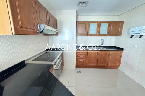 Appartement te koop in Jumeirah Lake Towers, Dubai, VAE 2 slaapkamers, 94 vr.m., nr 693671 - foto 10