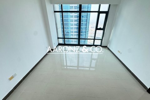 Appartement te koop in Jumeirah Lake Towers, Dubai, VAE 2 slaapkamers, 94 vr.m., nr 693671 - foto 8