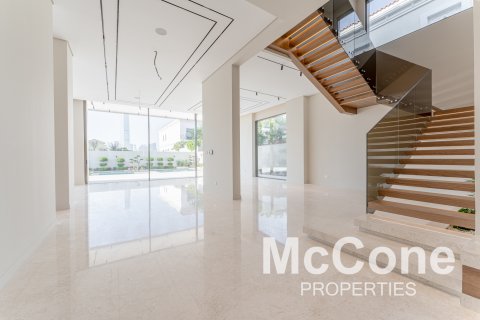 Villa in Jumeirah Park, Dubai, UAE 6 bedrooms, 845.42 sq.m. № 587289 - photo 4