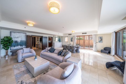 Vila v Palm Jumeirah, Dubai, SAE 4 ložnice, 912 m² Č.: 623338 - fotografie 4