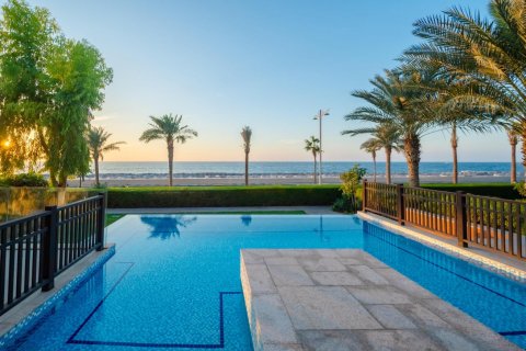 Vila v Palm Jumeirah, Dubai, SAE 4 ložnice, 912 m² Č.: 623338 - fotografie 13