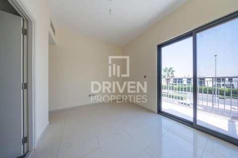 خانه شهری در Dubai ، امارات متحده عربی 3 خوابه ، 166.2 متر مربع.  شماره 743947