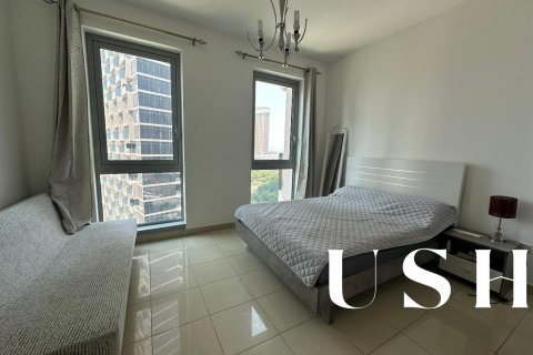 Apartamento en alquiler en Downtown Dubai (Downtown Burj Dubai), Dubai, EAU 1 dormitorio, 7401 m2 № 621116 - foto 3