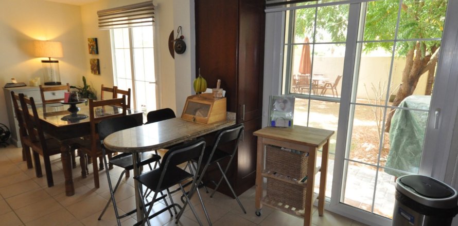 Villa in Arabian Ranches 2, Dubai, UAE 2 bedrooms, 173.2 sq.m. № 688243