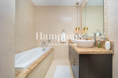 Apartman u Palm Jumeirah, Dubai, UAE 2 spavaćih soba, 206.22979552 m2 Br. 688244 - fotografija 21