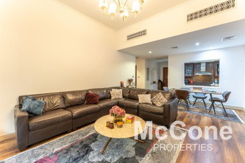 Apartment in Old Town, Dubai, UAE 3 bedrooms, 163.04 sq.m. № 587595 - photo 1